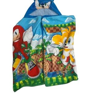 Sonic the Hedgehog Hooded Beach Towel - Blue, Red, Yellow